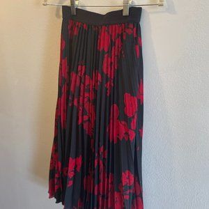 Red and Black Floral Pleated Skirt H&M